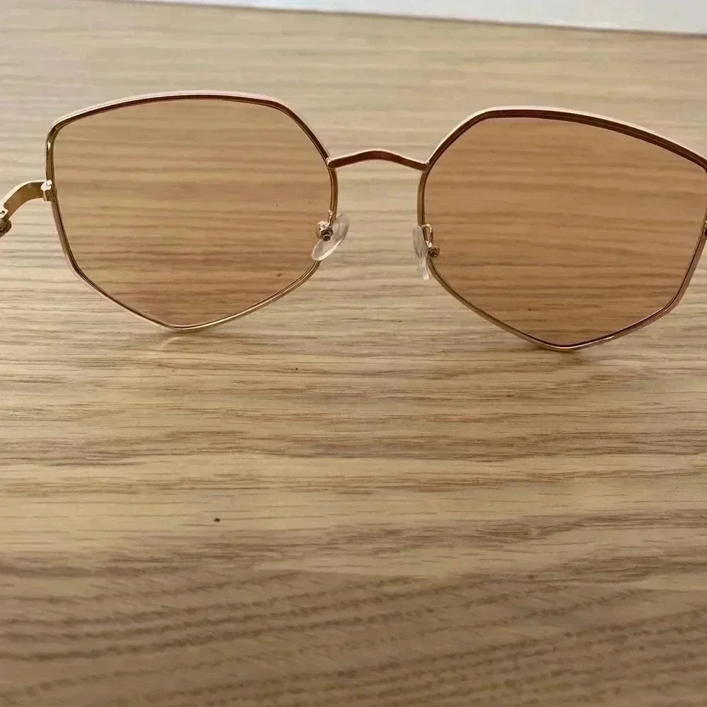 🆕Fashion Gold Metal Frame Sunglasses🆕